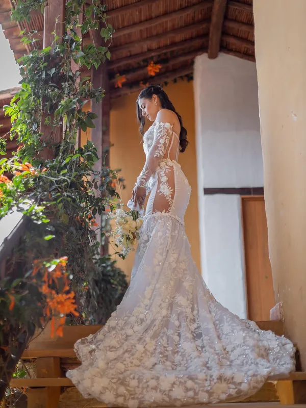 Novia luciendo su vestido de Melisa Amaya